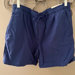 New with tags, AE Trekker short